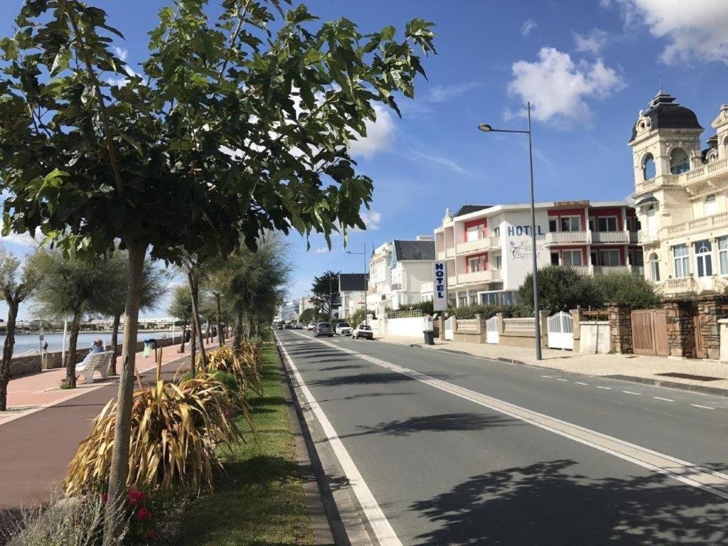 Royan - Studio Lumineux Au Calme - 30M De La Plage - Quartier Du Parc Luaran gambar