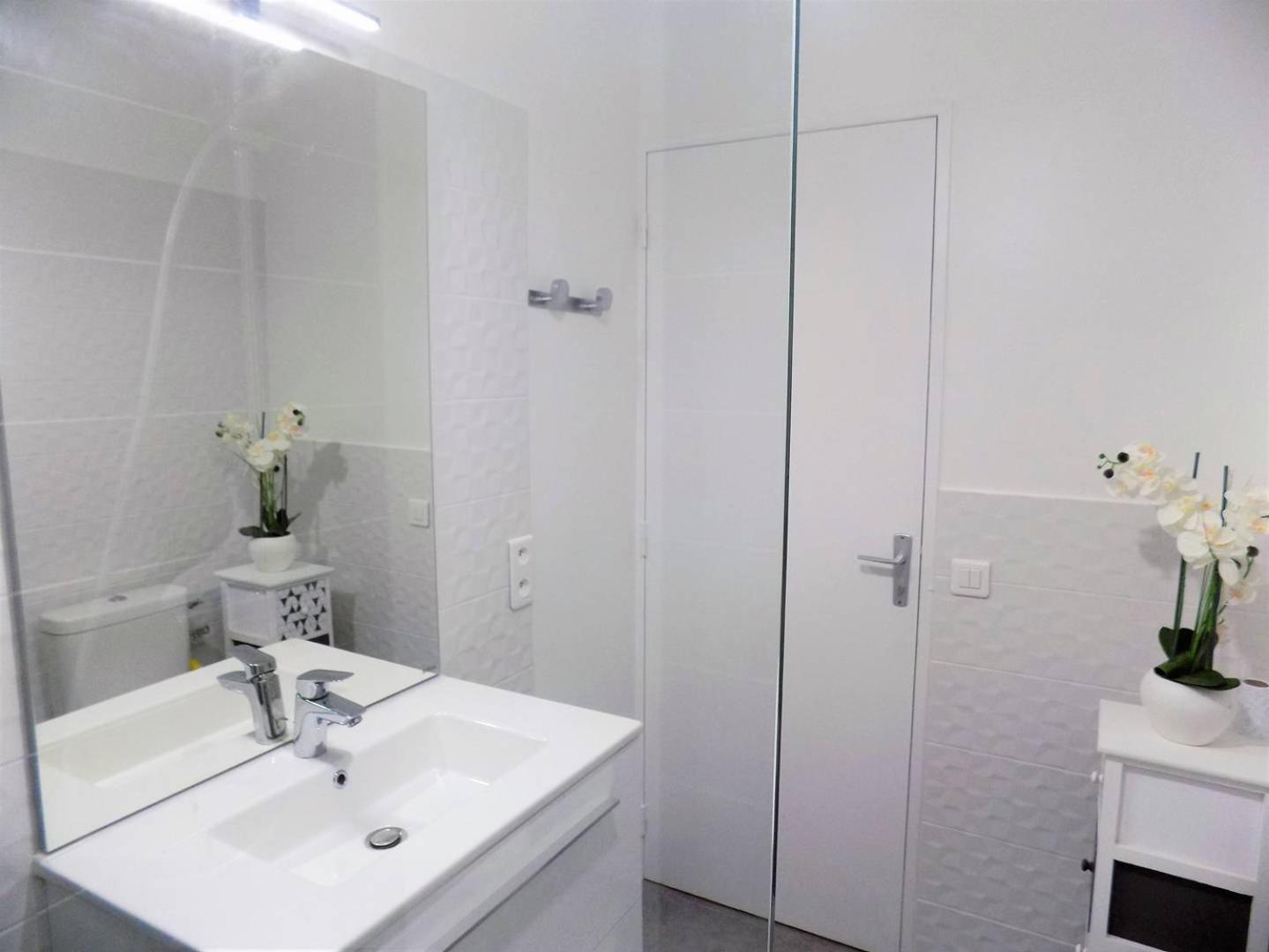 Royan - Studio Lumineux Au Calme - 30M De La Plage - Quartier Du Parc Luaran gambar