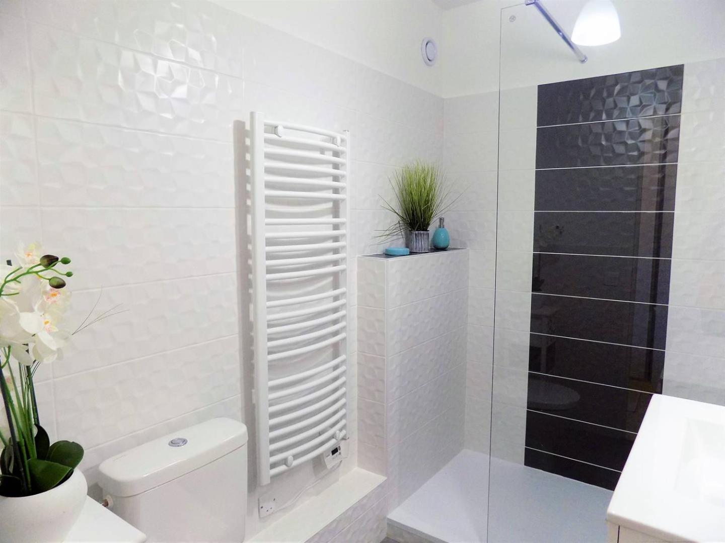 Royan - Studio Lumineux Au Calme - 30M De La Plage - Quartier Du Parc Luaran gambar